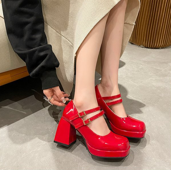 2025년 신상 래커 가죽 여성용 더블 버튼 두꺼운 굽 - Women Fashion Trend 2025 리뷰 및 가격